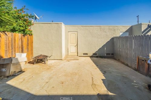 17730 Regency Cir, Bellflower CA  90706-7005 exterior