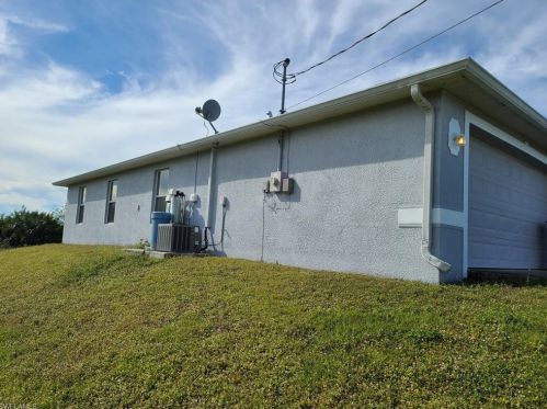 3915 22nd St, Lehigh Acres, FL 33976-3336