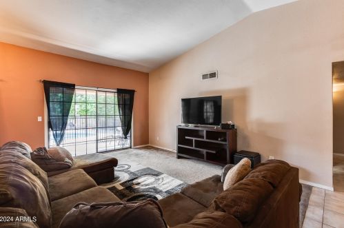 5407 Shaw Butte Dr, Glendale, AZ 85304-2729
