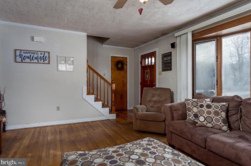 476 Belmont St, Pottstown PA 19464-5125 exterior