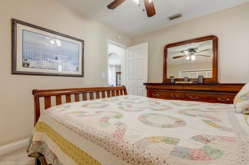 909 Fulton Way, Sebastian FL  32958-5123 exterior