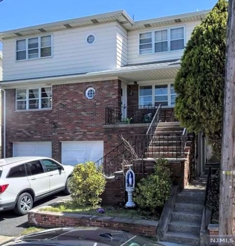 268 3rd St, Palisades Park NJ  07650-1764 exterior