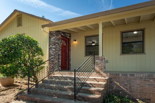 16 Midway Dr, Oroville CA  95966-3656 exterior