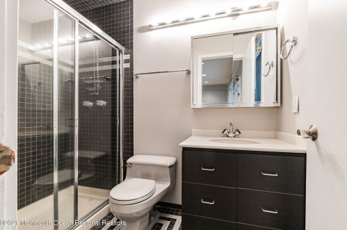 18 Marseille Ter, Morganville NJ  07751-9774 exterior