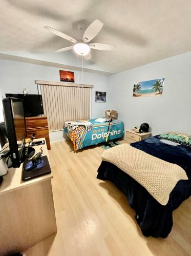 676 Malayan Ct, Fort Pierce FL  34982-3938 exterior