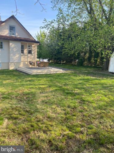 208 Grand Ave, Blenheim NJ  08012-3844 exterior