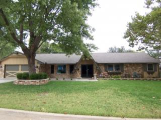 705 Yukon Ave, Yukon, OK 73099-3810