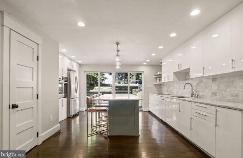 1419 Swann St, Washington DC 20009-5535 exterior