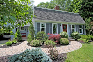 20 Churchill Rd, Glens Falls, NY 12804-6767