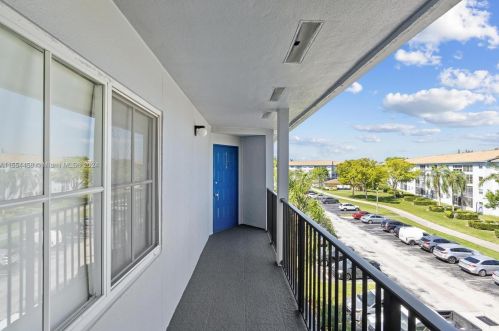 900 125th Way, Hollywood FL  33027-1792 exterior