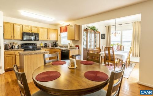 41 Robins Ct, Bybee VA  22963-2089 exterior