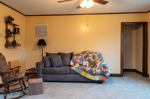544 6th St, Marysville, OH 43040-1710