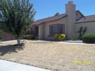 12407 Highgate Ave, Victorville, CA 92395-5790