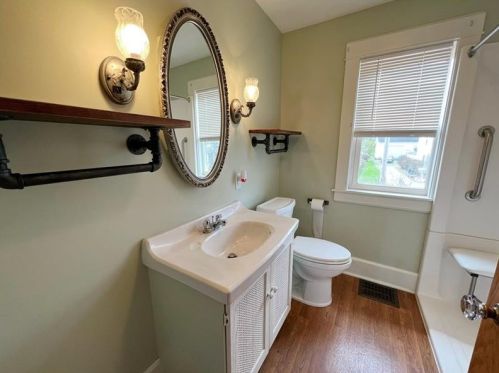 311 College Ave, Grove City PA 16127-1208 exterior