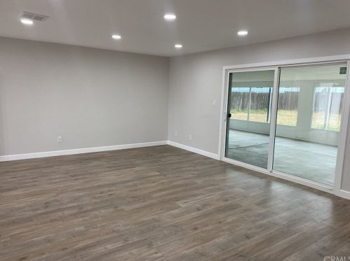 1924 Hunter Rd, Colton CA  92324-1312 exterior