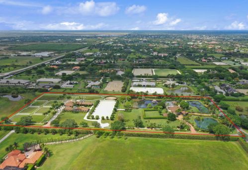 15563 Estancia Ln, West Palm Beach FL  33414-7439 exterior