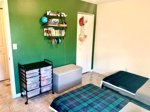 1135 17 Pl, Vero Beach FL 32960-3648 exterior