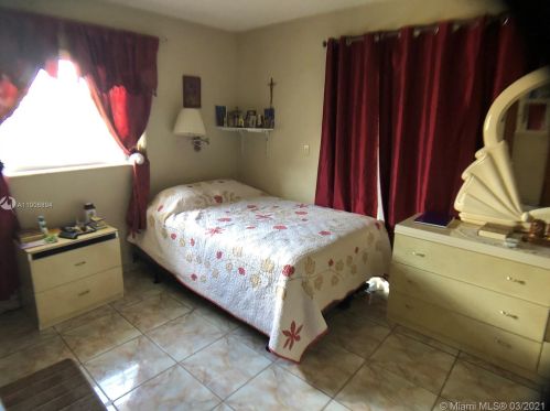 14337 100 Ln, Miami FL  33186-6962 exterior