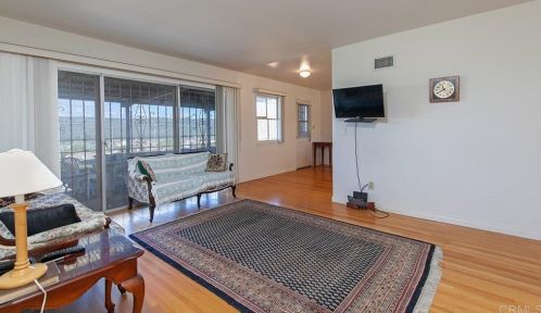 6826 Newberry St, San Diego, CA 92120-1031