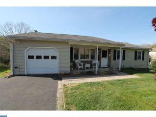332 Lenape Ln, Chalfont, PA 18914-3142