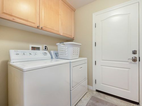 57 Volta Del Tintori St, Lake Elsinore CA  92532-0143 exterior