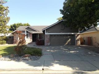 801 Bluerock Dr, Antioch, CA 94509-6935
