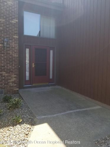 25 Tamany Ct, Bricktown, NJ 08723-6342