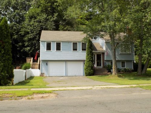 199 Darling St, Southington, CT 06489-2646