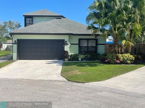 88 Magnolia Cir, Boynton Beach, FL 33436-6741