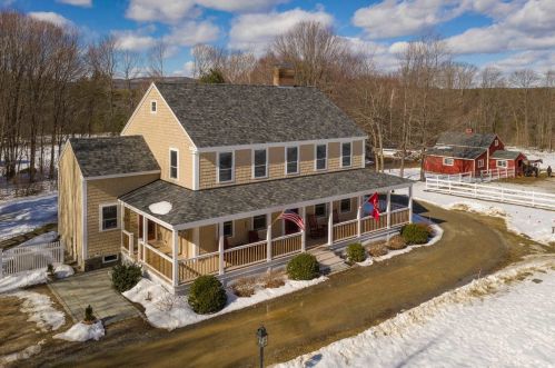 59 Ridge Rd, Deerfield, NH 03037-1402