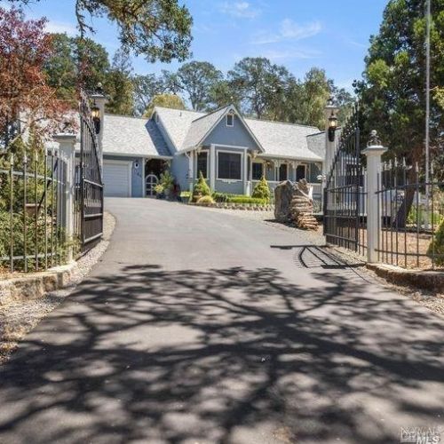 3384 Compton Ave, Lakeport, CA 95453-6847