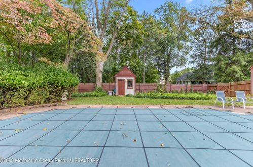 25 Schanck St, East Freehold NJ  07728-1844 exterior