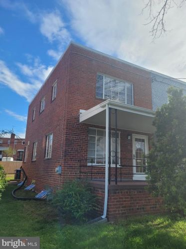 542 Ingraham St, Washington, DC 20011-7704