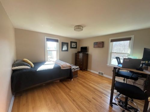 2422 Savannah Rd, New Castle PA  16101-5537 exterior