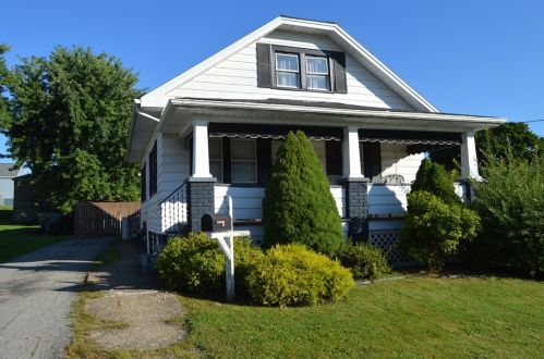 935 Hazel St, New Castle, PA 16101-4448