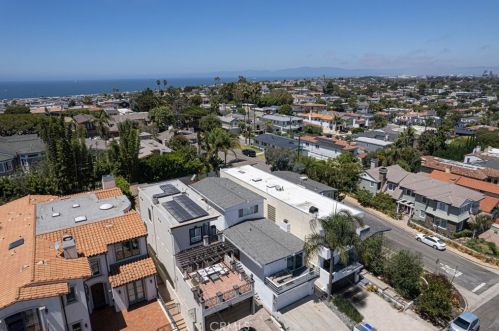 513 Dianthus St, Manhattan Beach CA  90266-6720 exterior