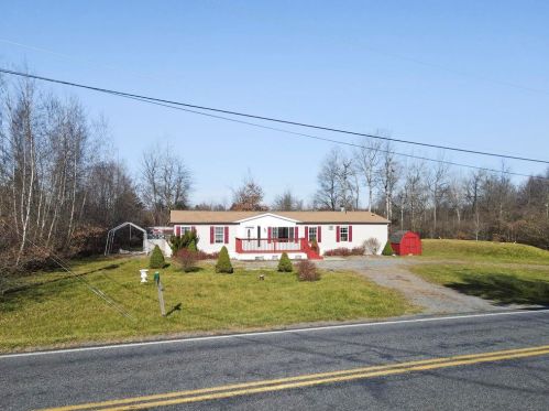 375 Kuhenbeaker Rd, Blakeslee, PA 18610-7820