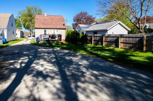 1213 9th St, Watertown, WI 53094-6603