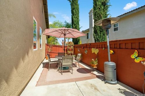 39601 Parkview Dr, Temecula CA  92591-7229 exterior