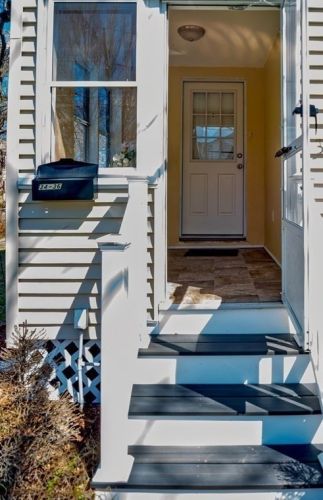 34 Lawn Ave, Quincy MA  02169-7337 exterior