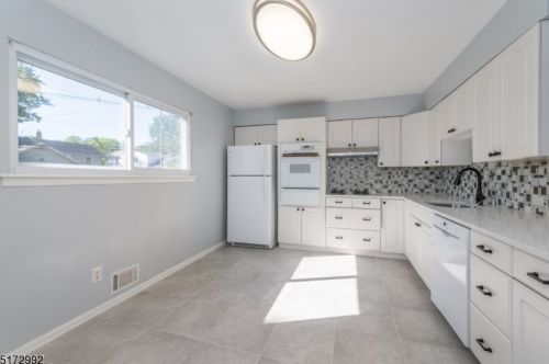 151 Allentown Rd, Parsippany NJ  07054-3173 exterior