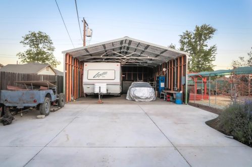 8420 Fernando Way, Elverta, CA 95626-9548