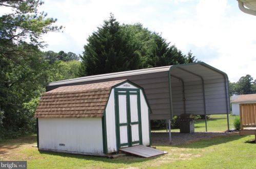 825 Glebe Rd, Montross VA  22520-4002 exterior