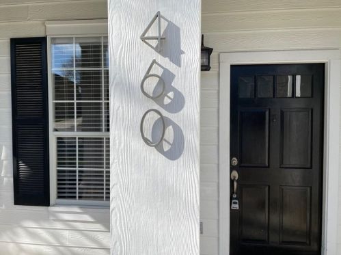 460 Faircrest Dr, Creedmoor, TX 78610-3726