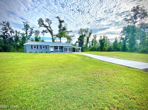 4912 Donna Dr, Marianna, FL 32446-1870
