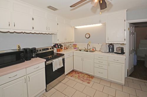 2439 8th Ave, Saint Petersburg FL  33712-2003 exterior