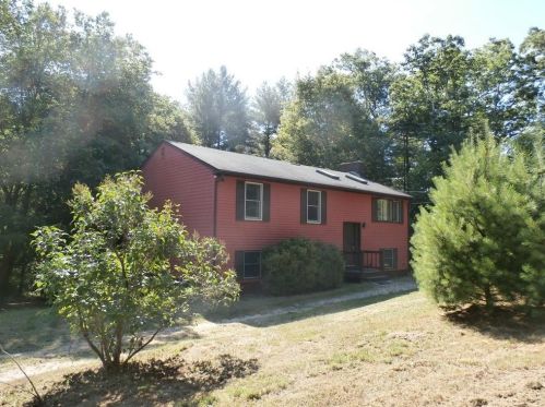 150 Fenner Hill Rd, Richmond, RI 02832-1929