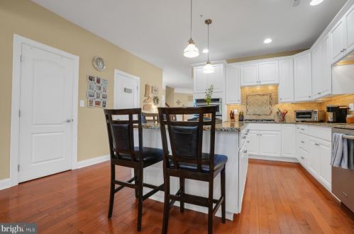 212 Hopewell Dr, Collegeville PA  19426-2852 exterior
