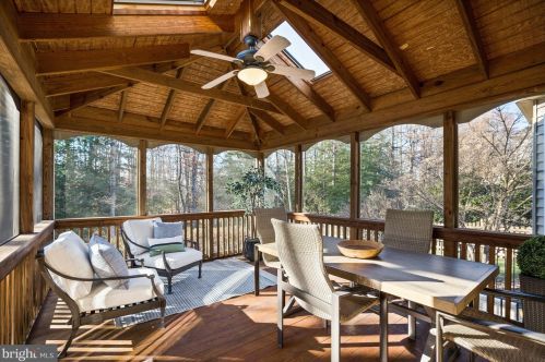 3211 Winter Sun Ter, Herndon VA  20171-1939 exterior