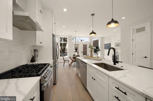 326 Taylor St, Washington DC  20017-1529 exterior